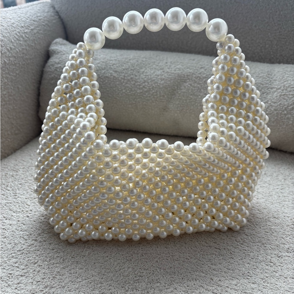 Elegant Pearl Beaded Handbag